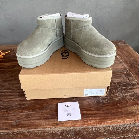 UGG CLASSIC ULTRA MINI PLATFORM MOSS GREEN BRAND NEW + PAPER SHOPPING BAGN ZS 7 - Picture 3 of 14